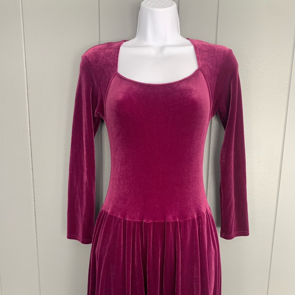 Beautiful Burgundy Dress!